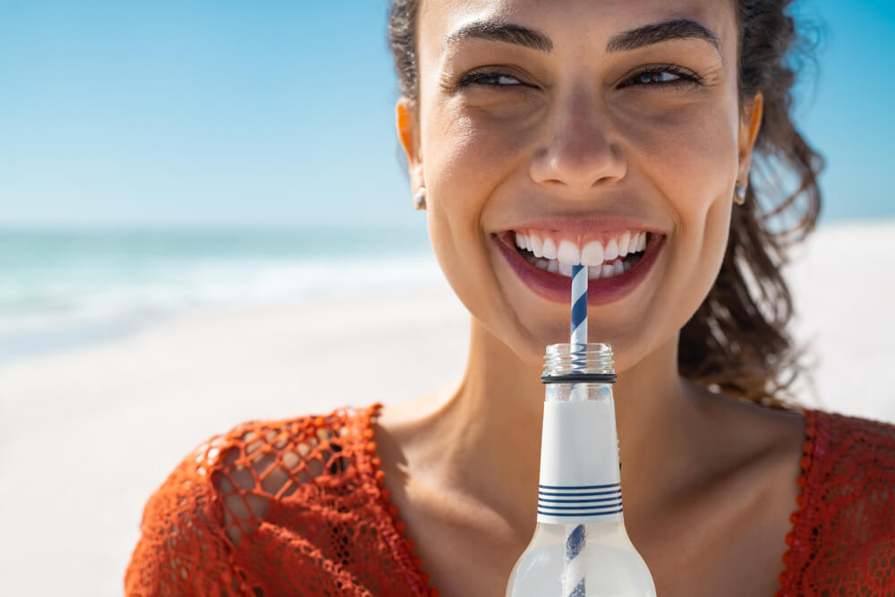How to maintain white teeth